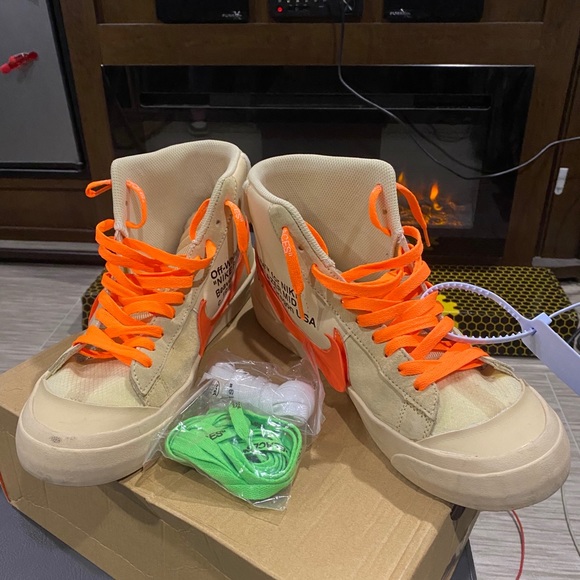 “All Hallows Eve” Off White Nike Blazer - Picture 3 of 3